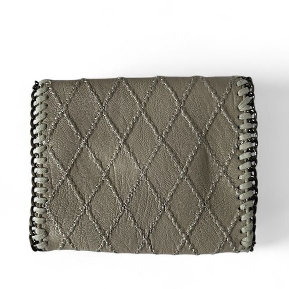 NWT Vegan Leather Crossbody Bag Urban Expressions Misty Grey, PETA Approved - Picture 4 of 8